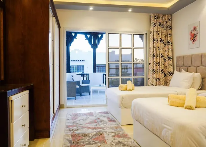 Luxury Two Bedroom In Delta *