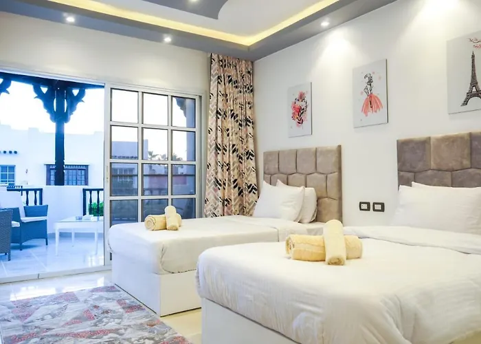 Luxury Two Bedroom In Delta *